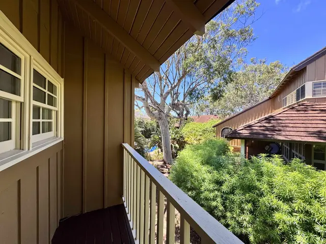 Listing Image for 100 Lio Pl P2 27 of 32