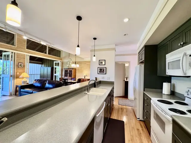 Listing Image for 100 Lio Pl P2 4 of 32