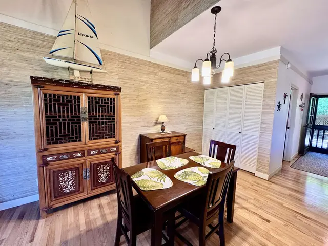 Listing Image for 100 Lio Pl P2 7 of 32