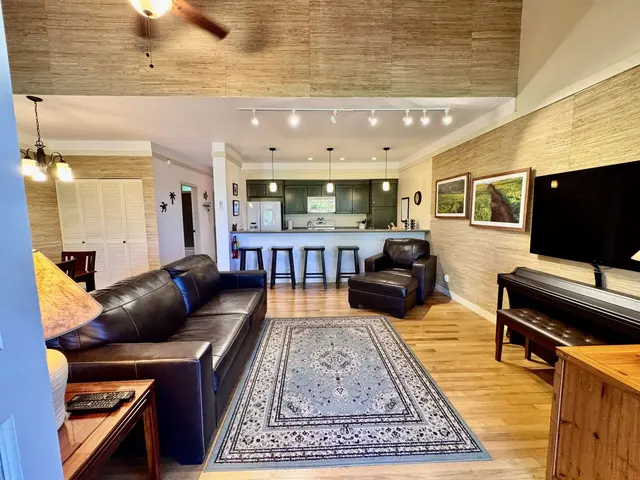 Listing Image for 100 Lio Pl P2 8 of 32
