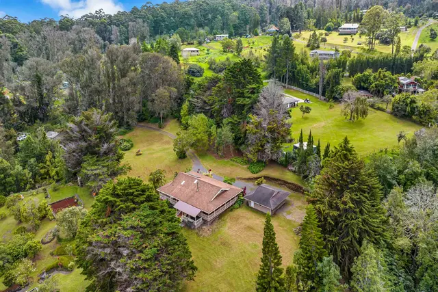 Listing Image for 1160 Ehu Rd 28 of 30