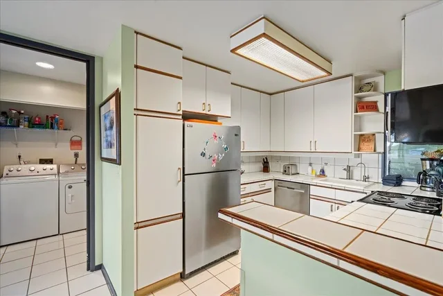 Listing Image for 2661 Kekaa Dr L-202 12 of 47