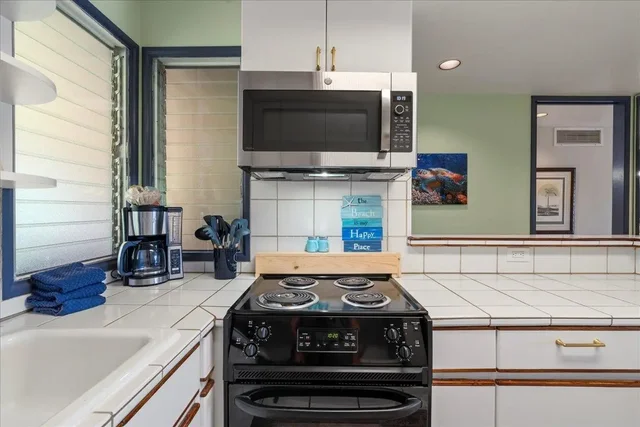 Listing Image for 2661 Kekaa Dr L-202 15 of 47