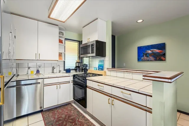 Listing Image for 2661 Kekaa Dr L-202 6 of 47