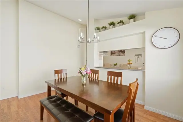 Listing Image for 18 Henohea Pl 10 of 50