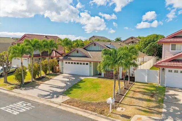 Listing Image for 18 Henohea Pl 2 of 50