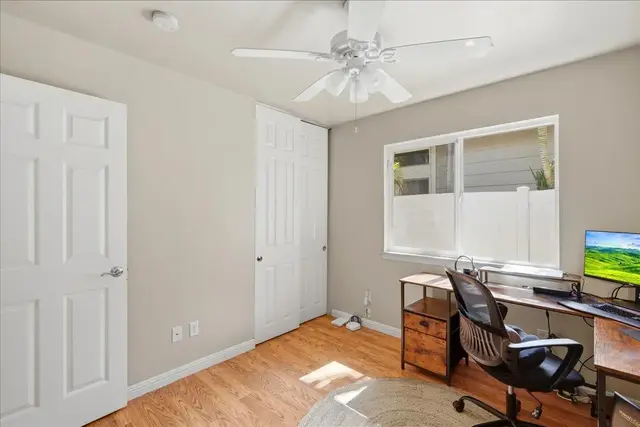 Listing Image for 18 Henohea Pl 29 of 50