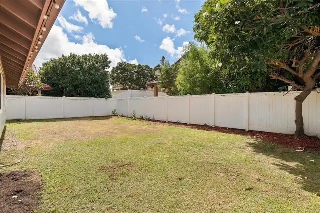 Listing Image for 18 Henohea Pl 42 of 50