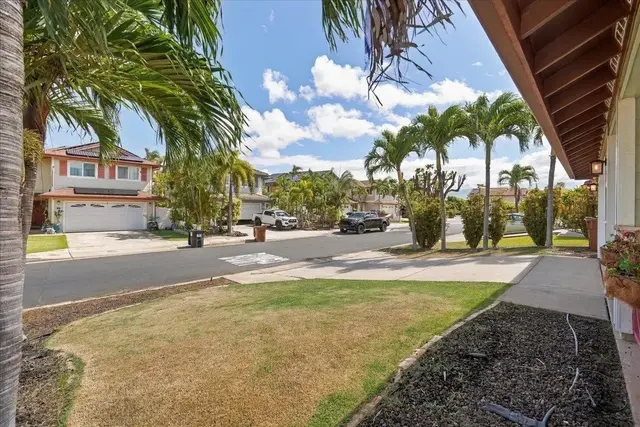 Listing Image for 18 Henohea Pl 7 of 50
