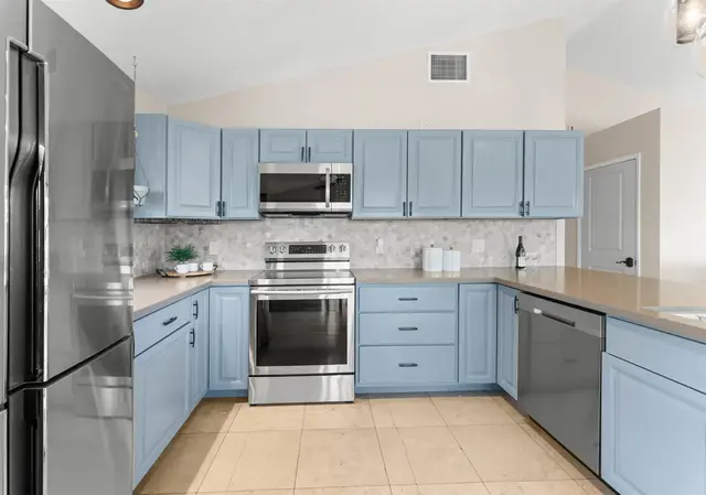 Listing Image for 120 Pauloa Pl 13 of 48