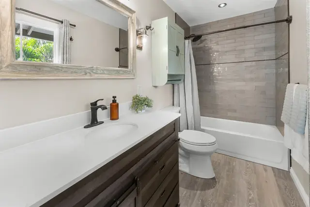 Listing Image for 120 Pauloa Pl 20 of 48