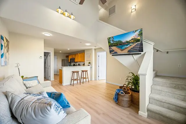 Listing Image for 3710 Lower Honoapiilani Rd F40 23 of 49