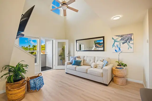 Listing Image for 3710 Lower Honoapiilani Rd F40 3 of 49
