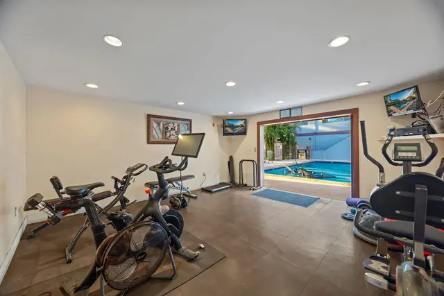 Listing Image for 3710 Lower Honoapiilani Rd F40 41 of 49