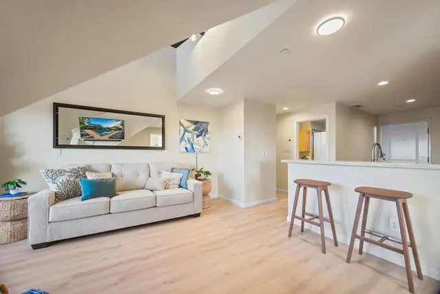 Listing Image for 3710 Lower Honoapiilani Rd F40 8 of 49