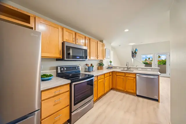 Listing Image for 3710 Lower Honoapiilani Rd F40 9 of 49