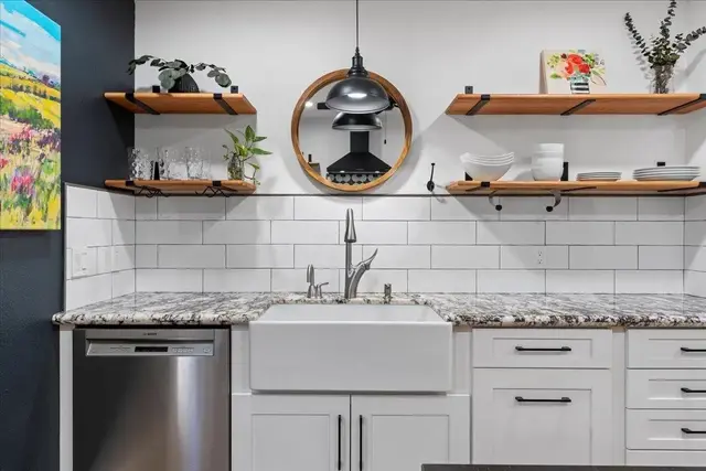 Listing Image for 199 Oluea Cir 15 of 48