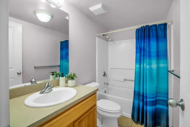 Listing Image for 45 Stephen Ln 814 10 of 19