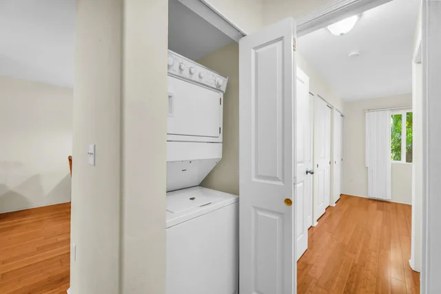 Listing Image for 45 Stephen Ln 814 9 of 19