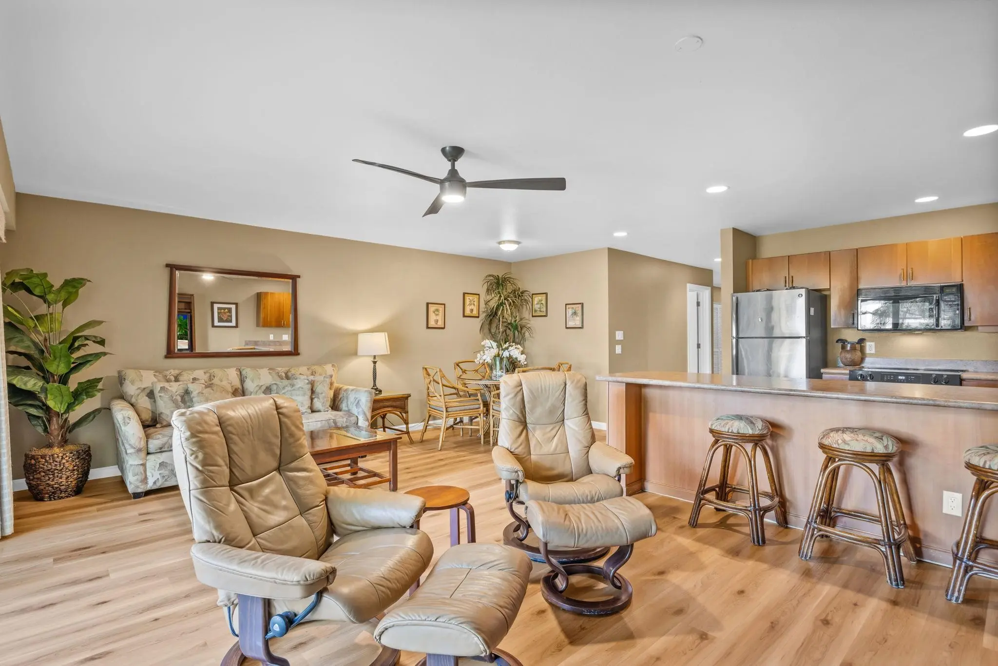 Photo of Listing #408658