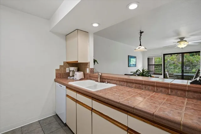 Listing Image for 679 S Kihei Rd D111 9 of 45