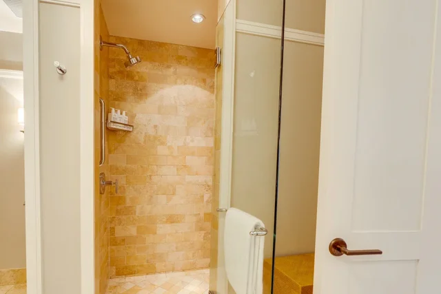 Listing Image for 1 Bay Dr 3501 36 of 49