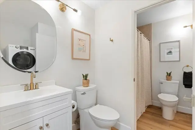 Listing Image for 160 Keonekai Rd 18-204 16 of 34