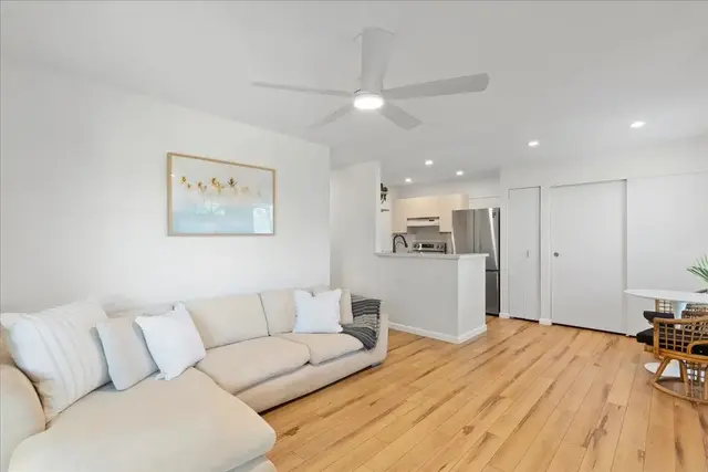 Listing Image for 160 Keonekai Rd 18-204 7 of 34