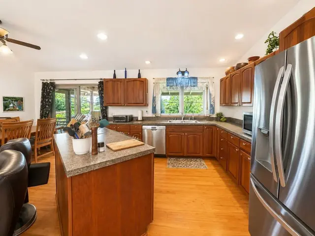 Listing Image for 1633 Farrington Ave 12 of 38