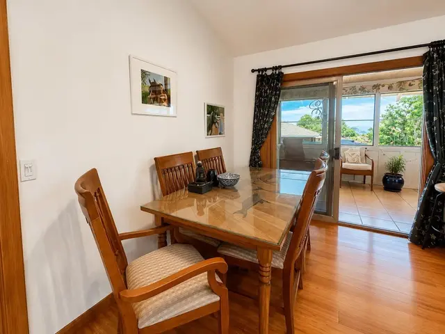 Listing Image for 1633 Farrington Ave 16 of 38