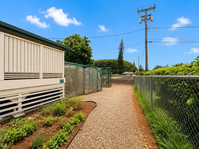 Listing Image for 1633 Farrington Ave 31 of 38