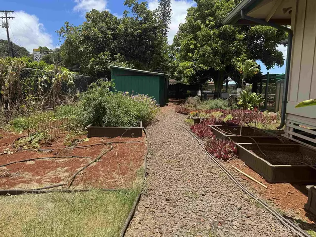 Listing Image for 1633 Farrington Ave 32 of 38