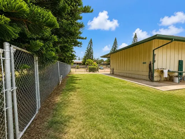 Listing Image for 1633 Farrington Ave 33 of 38
