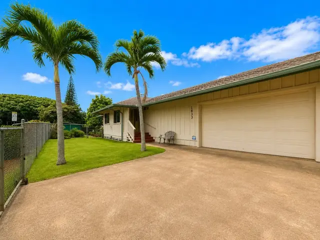 Listing Image for 1633 Farrington Ave 5 of 38