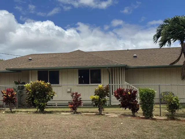 Listing Image for 1633 Farrington Ave 6 of 38