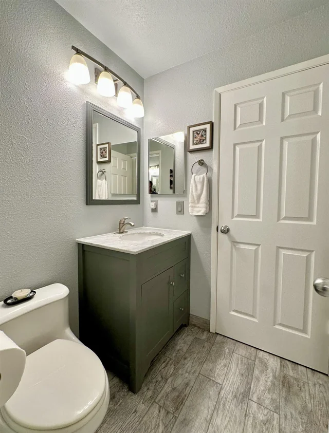 Listing Image for 160 Keonekai Rd 18-203 24 of 29