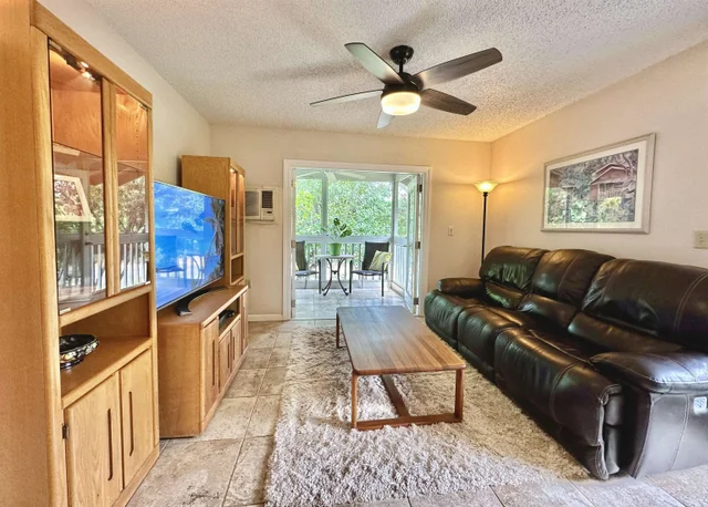 Listing Image for 160 Keonekai Rd 18-203 4 of 29