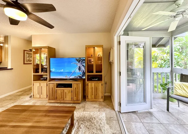 Listing Image for 160 Keonekai Rd 18-203 5 of 29