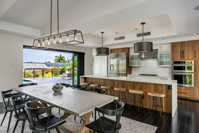 Listing Image for 171 W Ikea Kai Pl 18 of 50