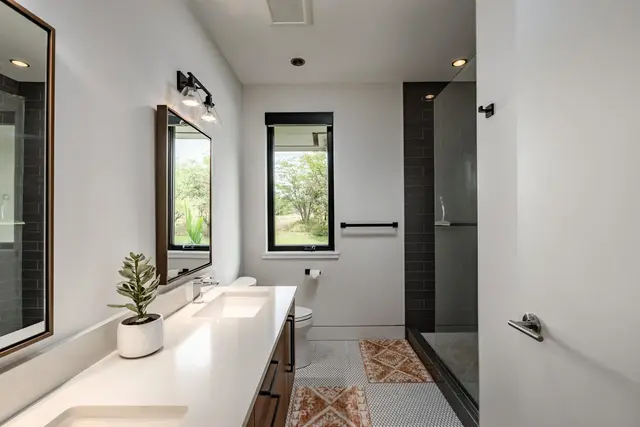 Listing Image for 171 W Ikea Kai Pl 21 of 50