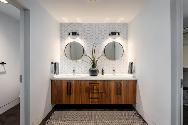 Listing Image for 171 W Ikea Kai Pl 41 of 50
