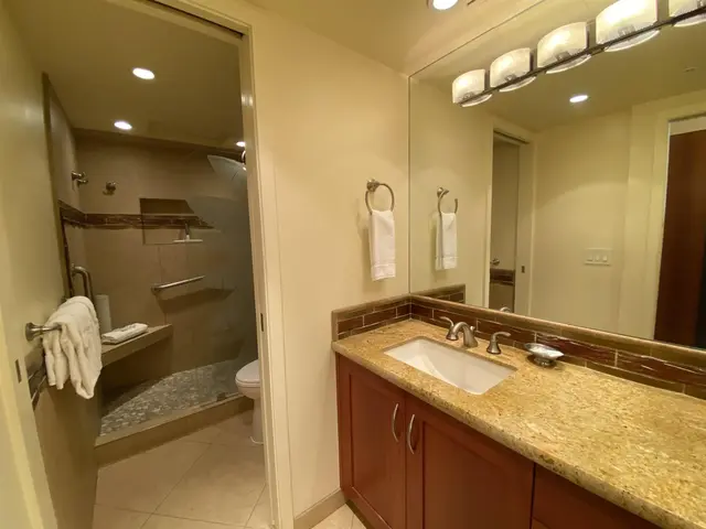 Listing Image for 2481 Kaanapali Pkwy 113 J 6 of 24
