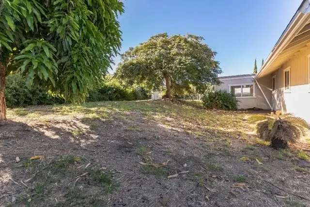 Listing Image for 116 Hiwalani Loop 3 of 22