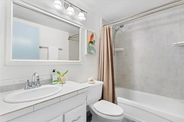 Listing Image for 160 Keonekai Rd 17-102 10 of 50