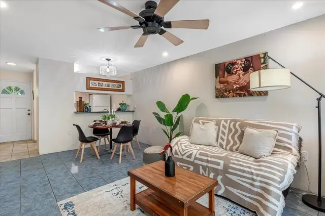Listing Image for 160 Keonekai Rd 17-102 18 of 50