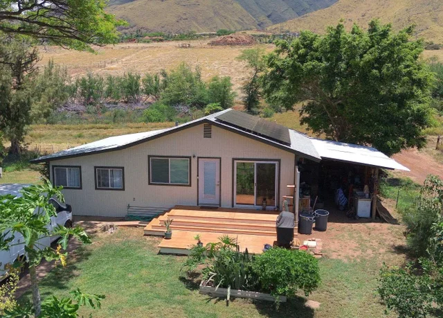 Listing Image for 854 Olowalu Rd Apt B 36 of 44