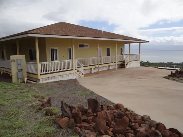 Listing Image for 140 Kupaia Pl 2 of 2