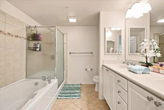 Listing Image for 1233 Limahana Cir B202 6 of 32