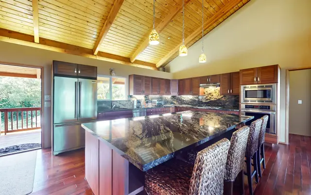 Listing Image for 28 S Honokala Rd A 10 of 50