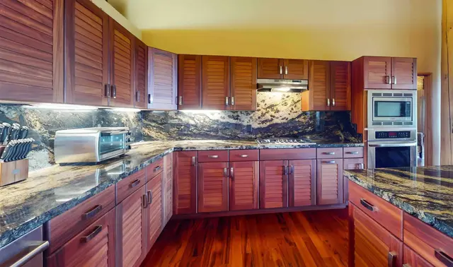 Listing Image for 28 S Honokala Rd A 13 of 50